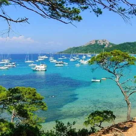 Joli 2 Pas Du Port, Clim Et Au Calme * Bandol