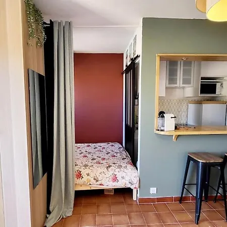 Apartamento Joli 2 Pas Du Port, Clim Et Au Calme *