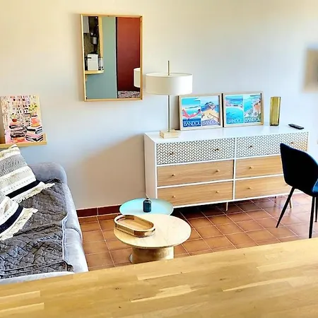 Apartamento Joli 2 Pas Du Port, Clim Et Au Calme