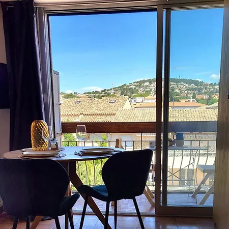 Apartment Joli 2 Pas Du Port, Clim Et Au Calme Bandol
